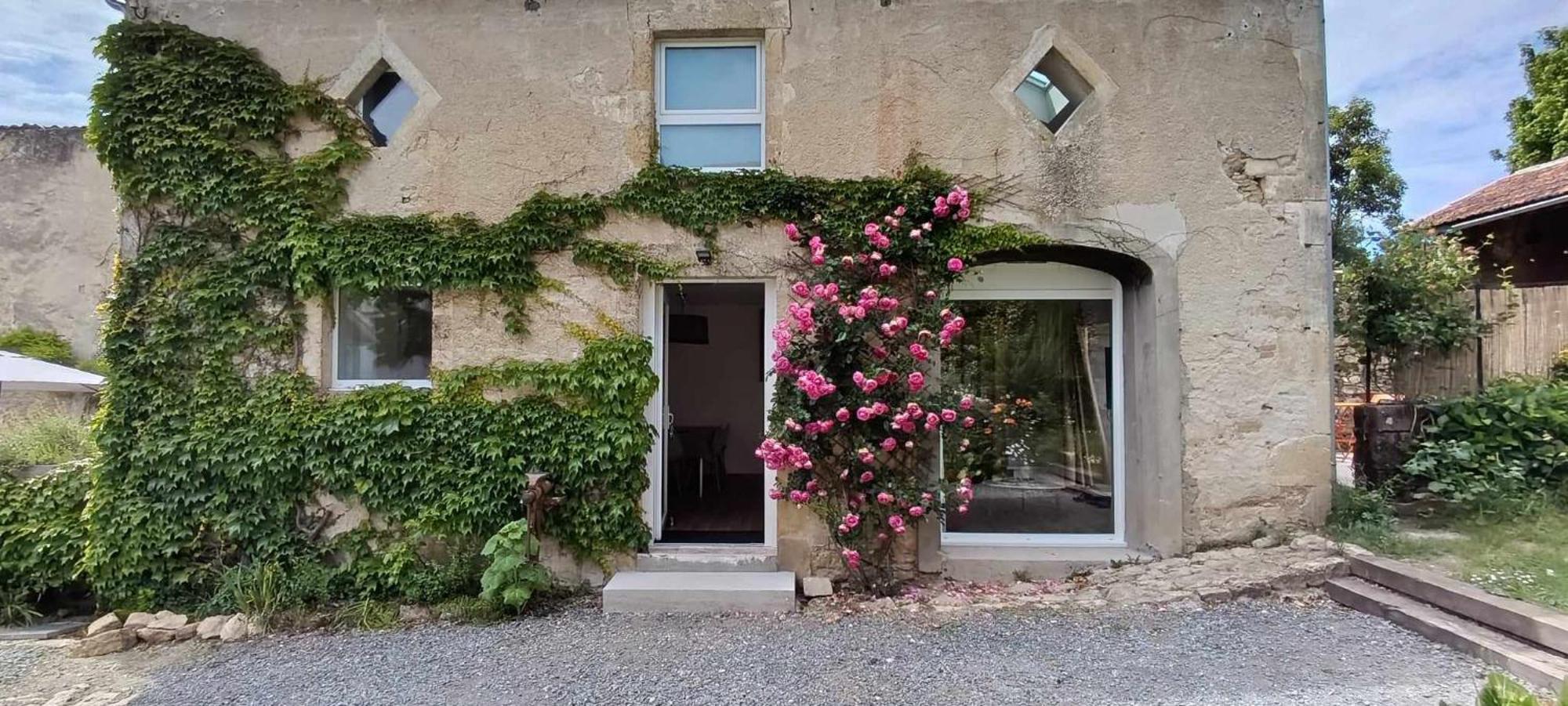 Maison Irondas Saint-Pierre-d'Aurillac Экстерьер фото