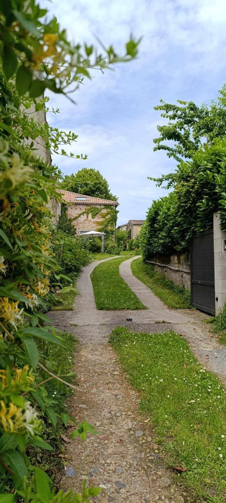 Maison Irondas Saint-Pierre-d'Aurillac Экстерьер фото