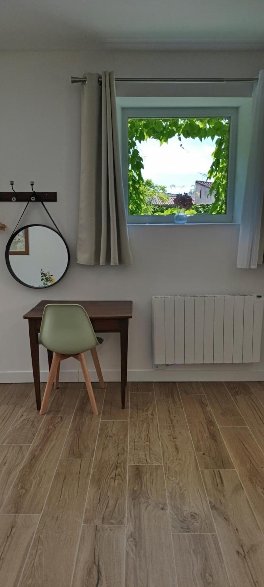 Maison Irondas Saint-Pierre-d'Aurillac Экстерьер фото